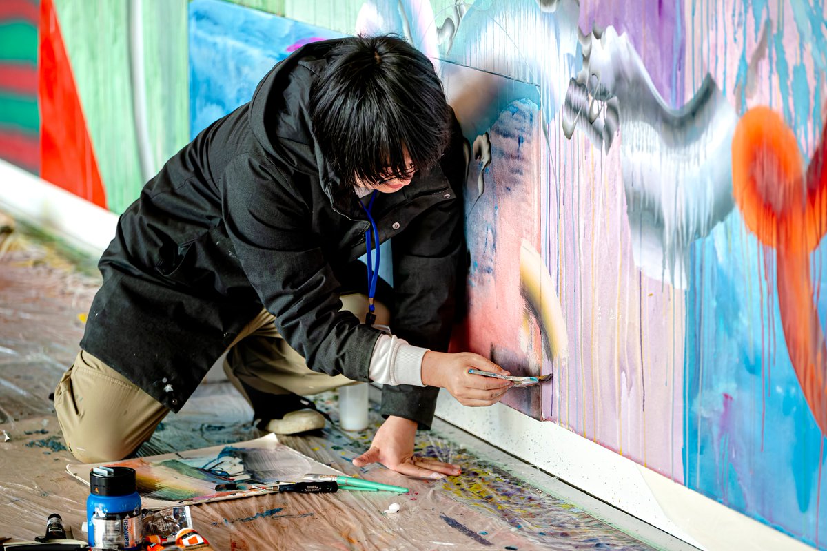 T_review_report's tweet image. 1/7
【取材、資料整理中：浦川大志『スプリット・アイランド』（福岡市立美術館）】

14-15日の福岡出張では #レビューとレポート で福岡市立美術館にも足を運びました。1月6日（火）から開催中である #浦川大志 の、公開制作を含む個展の取材。現在、資料整理中ですが、当日の様子を少し掲載します