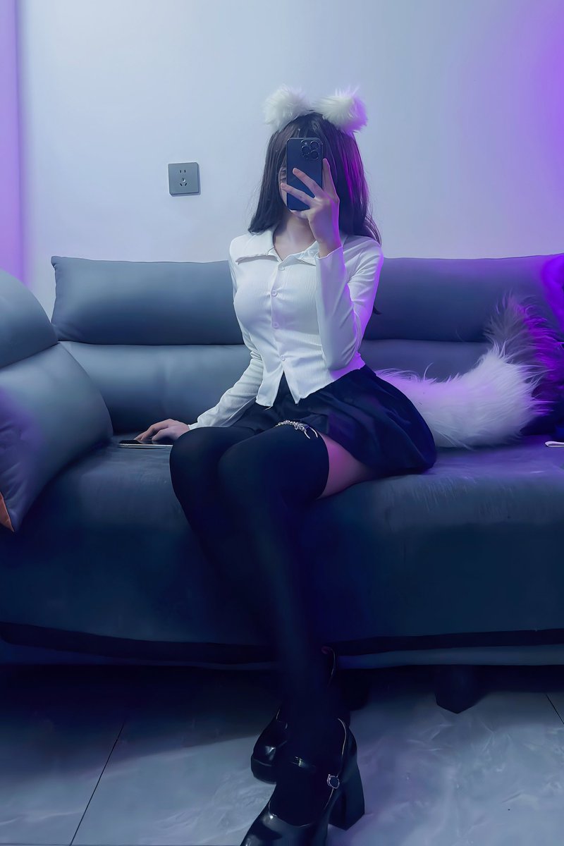 对缺爱b来说，爱上对自己好的门槛哥完全是意料之中的事情呀。