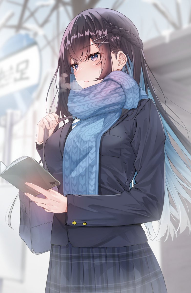 高嶺の花の先輩は、
ただそこにいるだけで、近寄りがたいほど綺麗だ。 