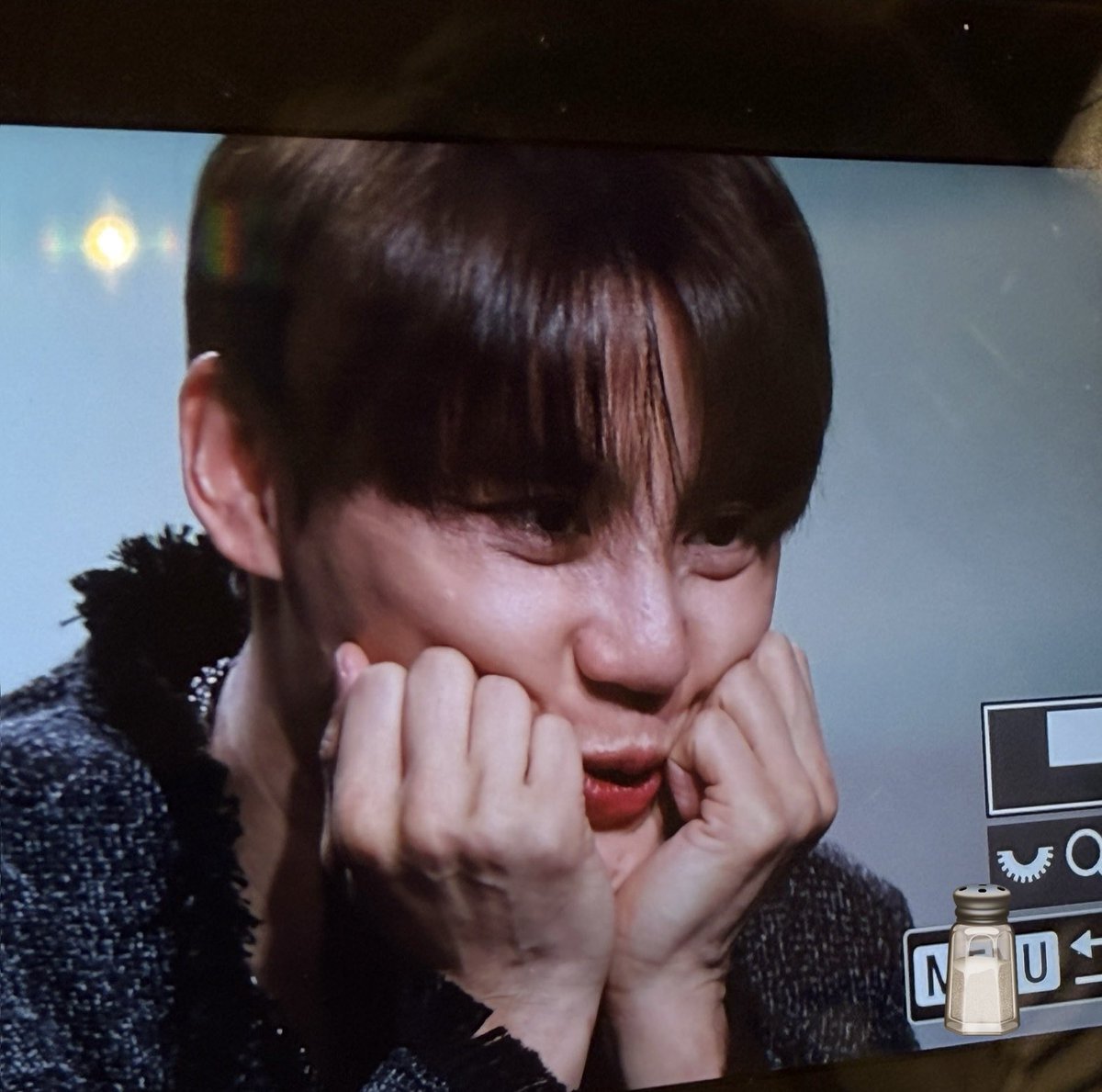 si_xia_de's tweet image. 260117 무슨 일이 일어나고 있나요?👀

#김준수 #XIA #시아준수