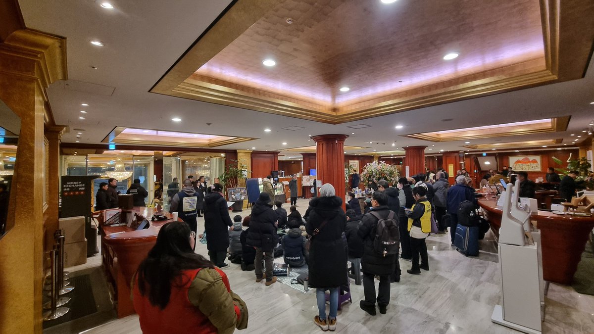 tkghlwndml2024's tweet image. 삶을 걸고 싸우는 세종호텔 해고노동자들입니다. 
이들이 옳았음을 우리가 함께 증명합시다. 
#세종호텔복직투쟁
#진짜사장주명건나와라