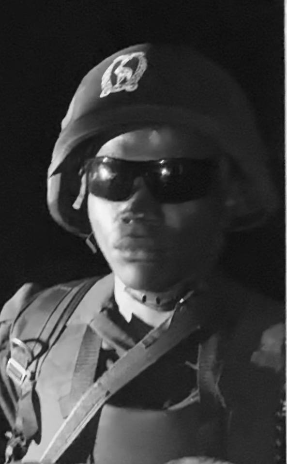 HEBobiwine's tweet image. STATEMENT 

Last night was very difficult at our home in Magere. The military and police raided us. They switched off power and cut off some of our CCTV cameras. There were helicopters hovering over. 

I want to confirm that I managed to escape from them. Currently, I am not at…