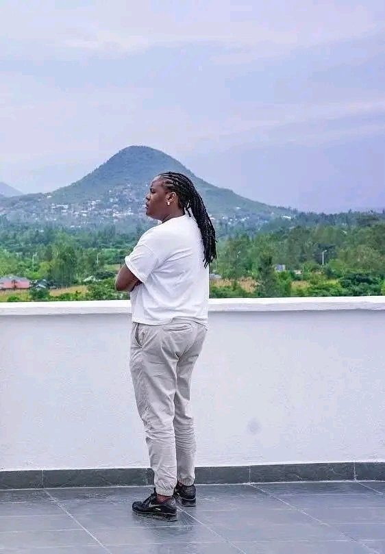 winnyodinga's tweet image. Just a girl praying for all our Uganda brothers and sisters 🇺🇬🙏