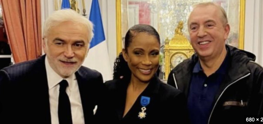 sergeJONCOUR's tweet image. Il faut saluer le courage des collaborateurs de CNEWS, qui recèlent un multi-condamné pour harcèlement sexuel, et faits sur mineurs. 
On ne mesure pas assez le courage inouï qu’il faut pour l'endurer tous les jours😄