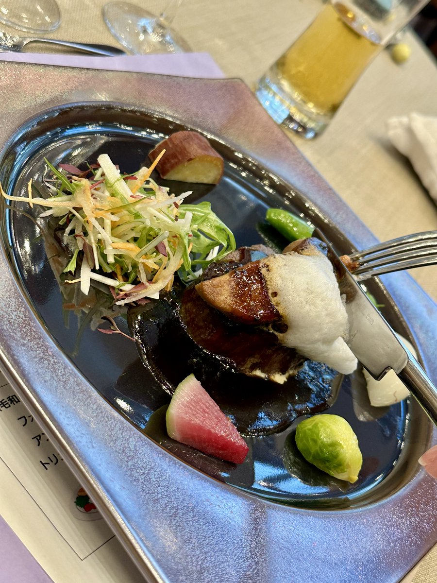 従姉妹の結婚式お呼ばれしてました👏👏
昔めっちゃ大人しい子だったけどそれからの様子聞いたら凄い遊ぶし呑むよって聞いてひっくり返りそうになった🤣これはやらけぇ肉🍖
下道長距離ケツと腰が痛い🫠