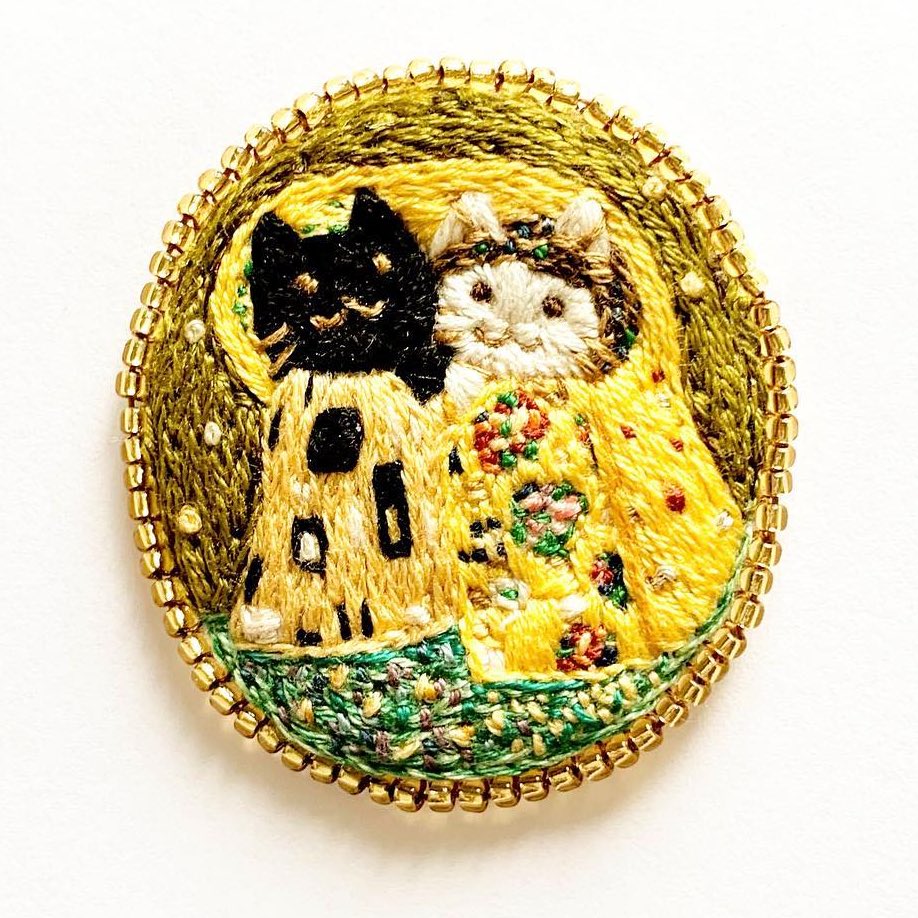 ハンドメイド刺繍フレーム　雨上がりの虹と猫 ハンドメイド刺繍フレーム 雨上がりの虹と猫 ハンドメイド刺繍フレーム