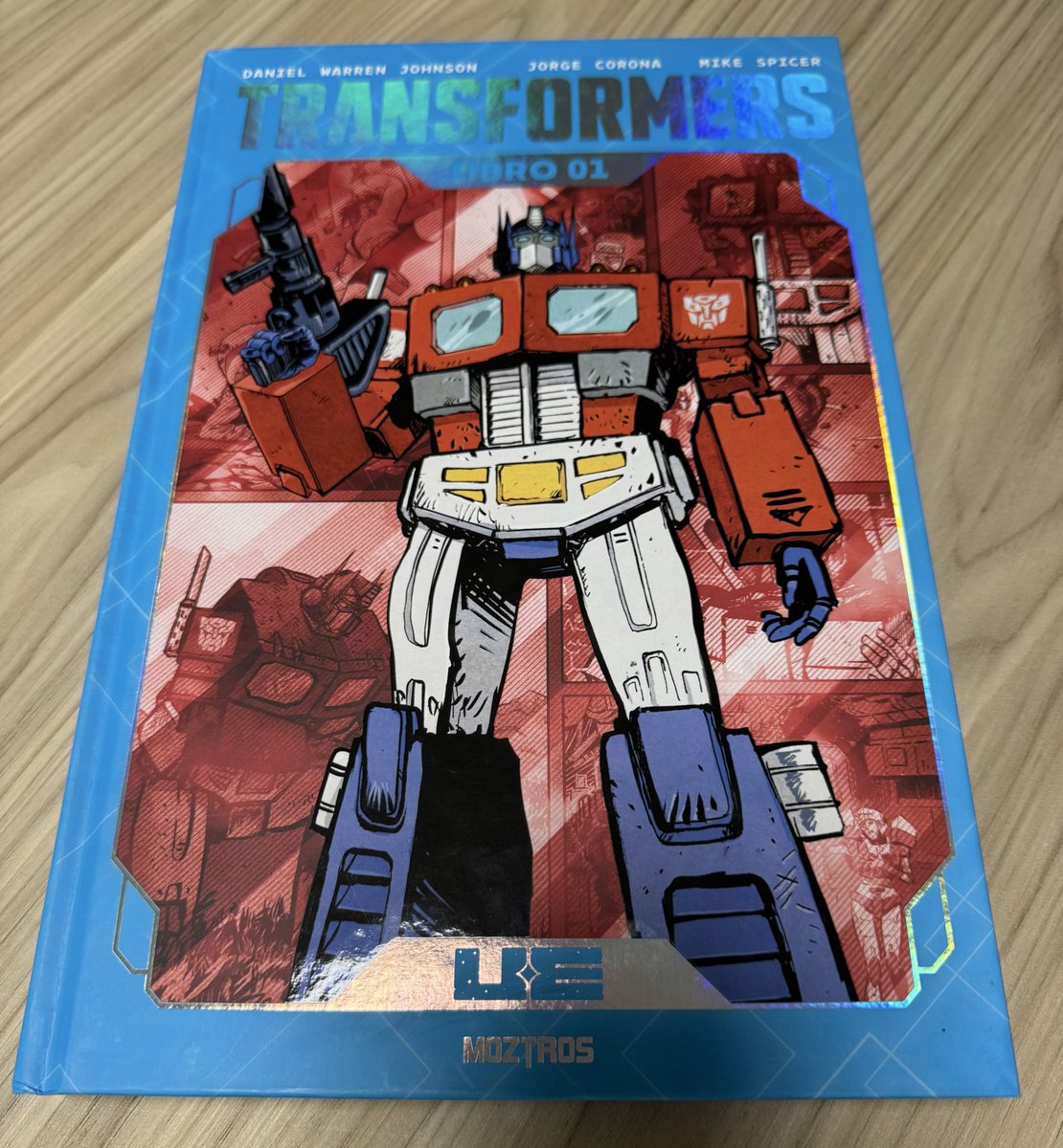 No tiene ninguna clase de sentido lo increíblemente buena que es esta serie.

De los mejores cómics que hay en la actualidad.