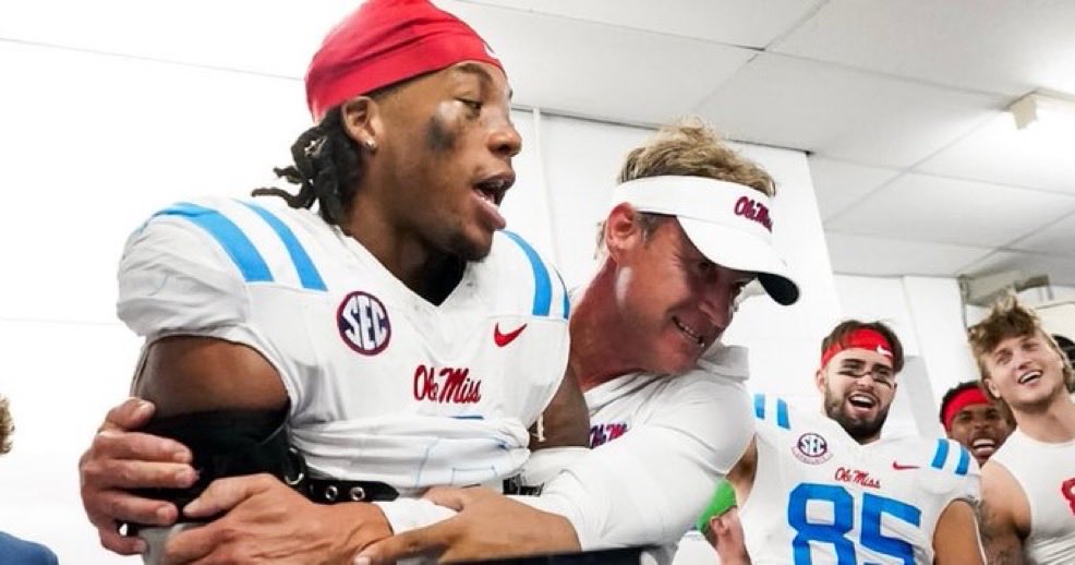 Sheadixon's tweet photo. BREAKING: LSU has signed Ole Miss transfer LB TJ Dottery, the school announced.

Dottery, the “green dot” LB on Pete Golding’s defense, played two seasons for Lane Kiffin in Oxford.

He’s the second Ole Miss player to transfer to LSU on Friday.

➡️: https://t.co/IxzO3Z4Uuk https://t.co/VCg0IipK2n
