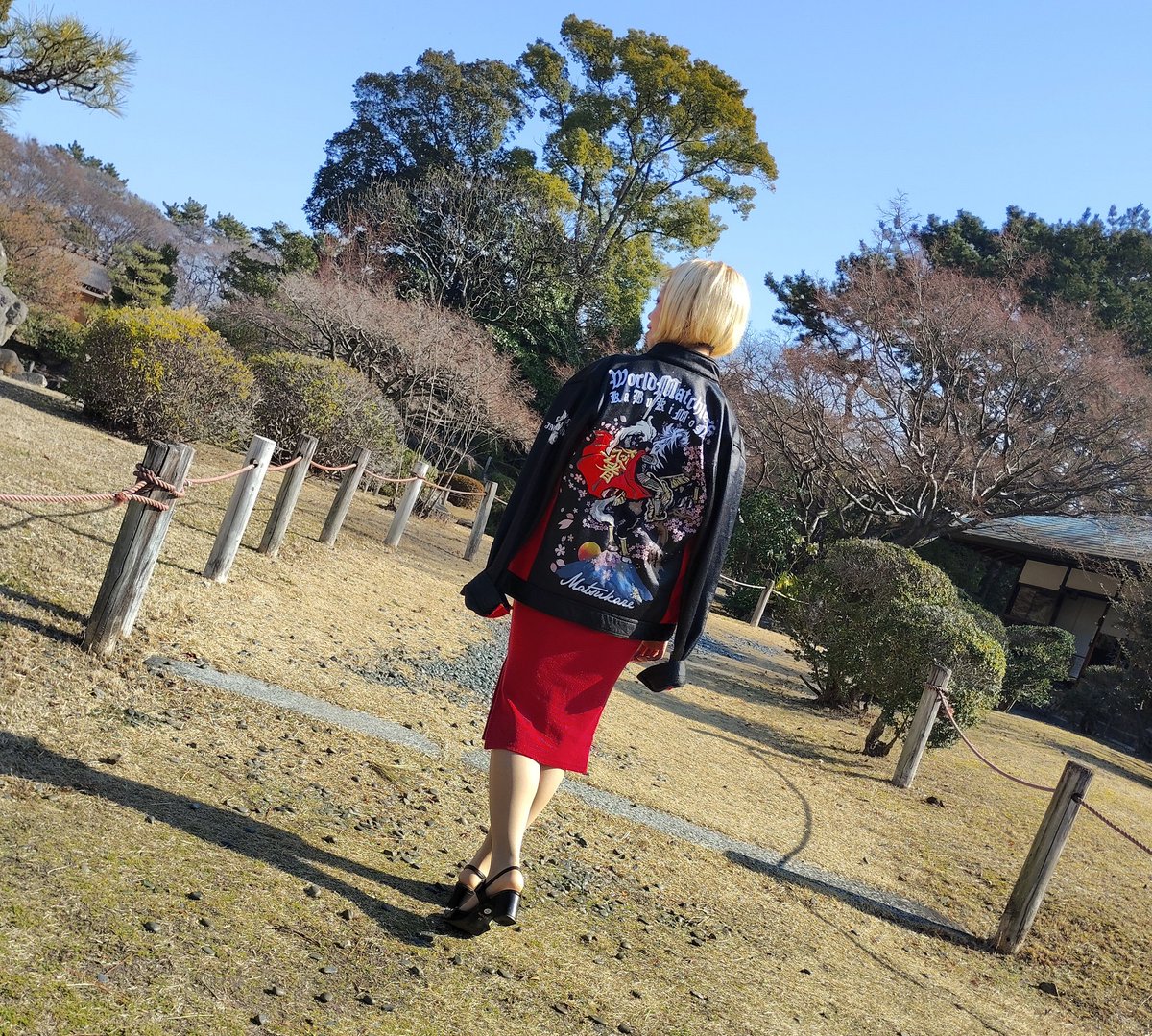 queenrose0519's tweet photo. #ろびコレ
推し武将 前田慶次様に捧げるコーデ
背中には松風と慶次様
前には前田家の家紋 梅鉢と慶次様の槍

花の慶次ではなく、前田慶次コラボなのがポイント高い https://t.co/7EdUvHnNIX