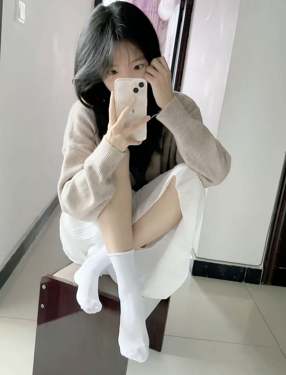 PressureReality's tweet image. 来一口！
#女高