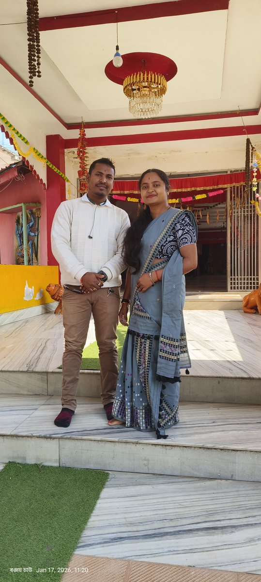 ranjay_saw's tweet photo. দুয়ো একেলগে আমি মা কল্যানী আশীৰ্বাদ ললোঁ, নতুন বছৰ বুলি।

#NewYearSpcial. https://t.co/lc5nC6qEFW