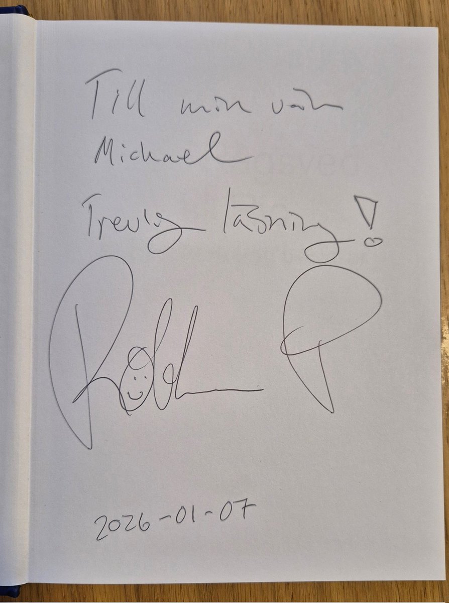 MichaelBorgBraz's tweet photo. Hade trevlig post i brevlådan igår; @robertperlskog:s bok, signerad och allt! Ska bli otroligt intressant att få läsa den! https://t.co/ZeimJ5SuId