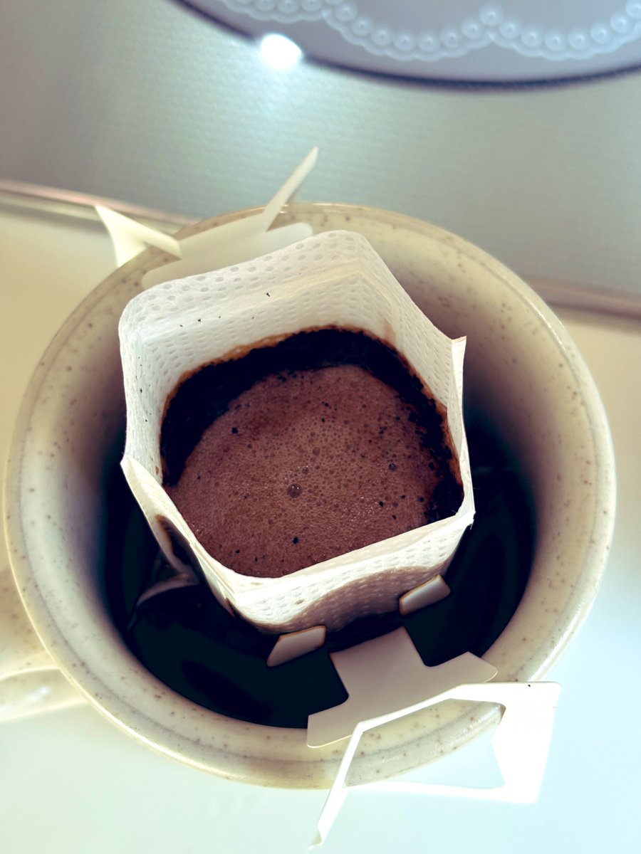 ju_git's tweet image. 先週エチオピア・グジをフルシティ〜フレンチくらいに手焙煎したものの1週間寝かせた姿がこちらです…
いい感じにオイルがテロリとしていて香りも甘くて、でもボディは程よく軽くて優しいソフトなお味でとっても美味しくできました✌️🤤大成功✨✨✨