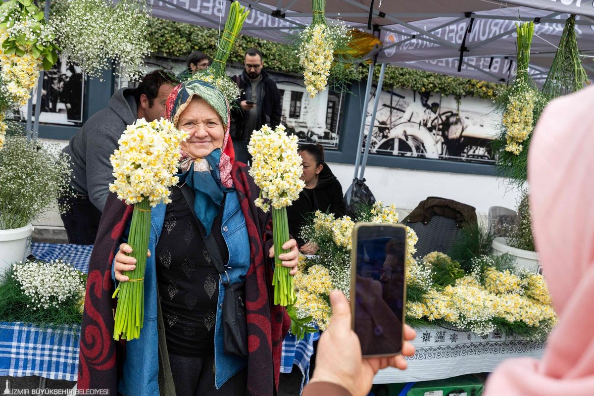 demokratgundem's tweet image. 📢 #İZDENİZ'den önemli duyuru!

'Karaburun Nergis Festivali kapsamında yarın (18 Ocak Pazar) yapılması planlanan deniz seferleri, olumsuz hava koşulları nedeniyle İPTAL edilmiştir' 🌬️ 🚢

✅ Bugün (17 Ocak) seferleri devam ediyor
 ✅ Pazar günü biletleri otomatik iade edilecektir…