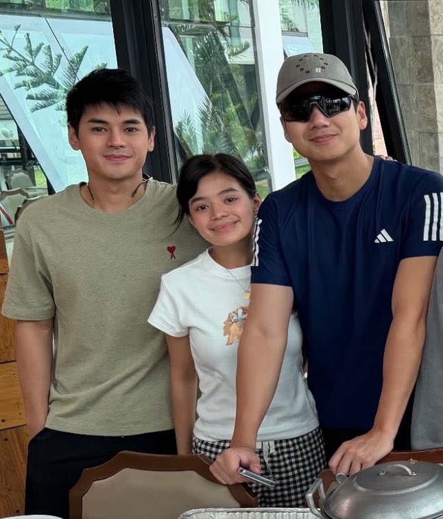 its_mirabelle's tweet image. some things never change💕