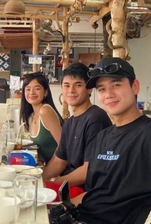 its_mirabelle's tweet image. some things never change💕