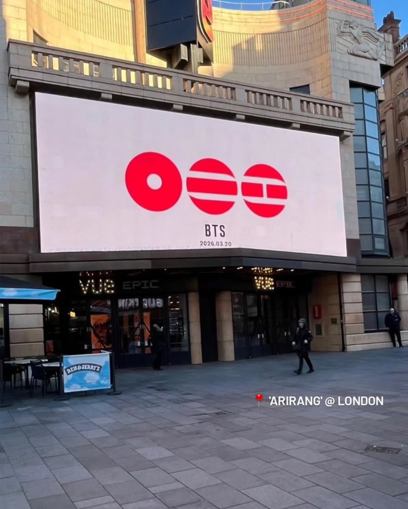 letstalkaboutKR's tweet image. บังทันคัมแบคสมมงตัวพ่อมาก!
ป้ายโปรโมทหลายประเทศสุด
โซล นิวยอร์ก ปารีส ลอนดอน โตเกียวมาหมด 
อัลบั้มเต็มที่ 5 “ARIRANG(อารีรัง)”
20 มี.ค. มาแน่ 💜😍

และทันทีที่ประกาศเวิลด์ทัวร์ รร. รอบๆ คือเต็ม คือใดใดไปหมด กลัวแล้วววว!

ส่วนเวิลด์ทัวร์ ที่ไทย 3 วันฉ่ำๆ 3, 5-6 ธันวา…