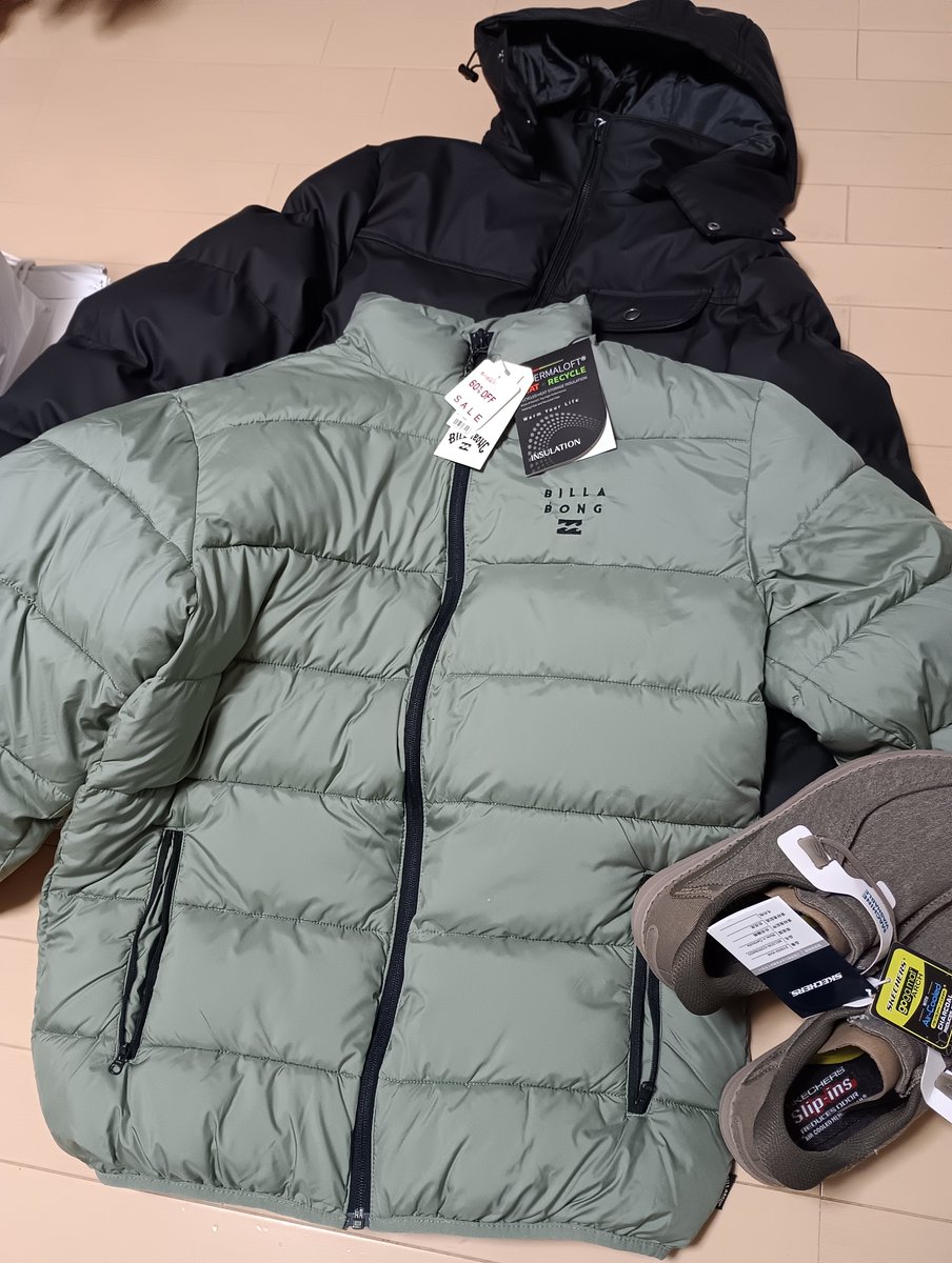 g_ken2003's tweet photo. 土岐プレミアムアウトレットで購入。上着２着も要らんけど安いの見つけてつい買い足し😁 https://t.co/9Gs61L8x5L