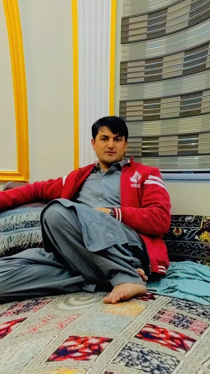 AllahMuhammado7's tweet photo. بدقولي ناکامي ده:
خپلي ژمني مه ماتوه. په دې سره دا ثابتوې چی نااهل او ناکام یې! https://t.co/hl2kA1bZ75