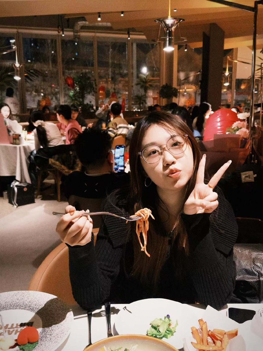ZQORZQ's tweet photo. 来到了人生中的6点54分
嗨皮啵嘶嘚to me～🥰🥰 https://t.co/14mO40mTAc