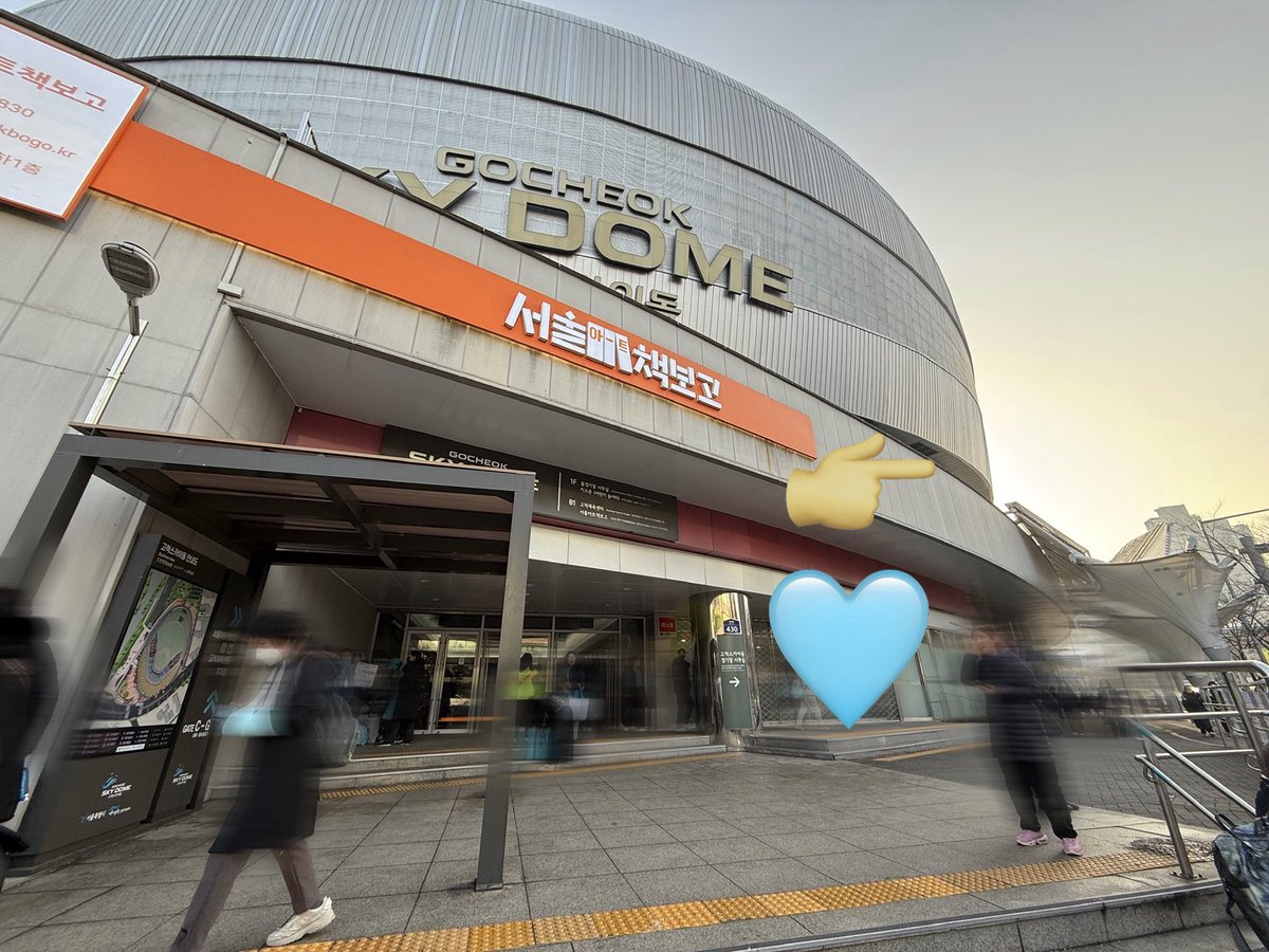 야웅이^•⩊•^ฅ tweet media