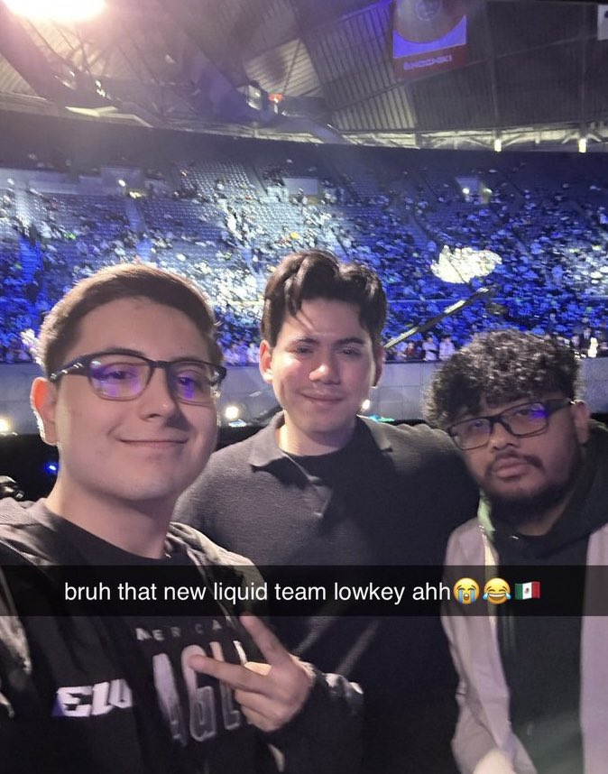 AuroraApex_GG's tweet image. who made this 😭😭😭😭🙏🙏