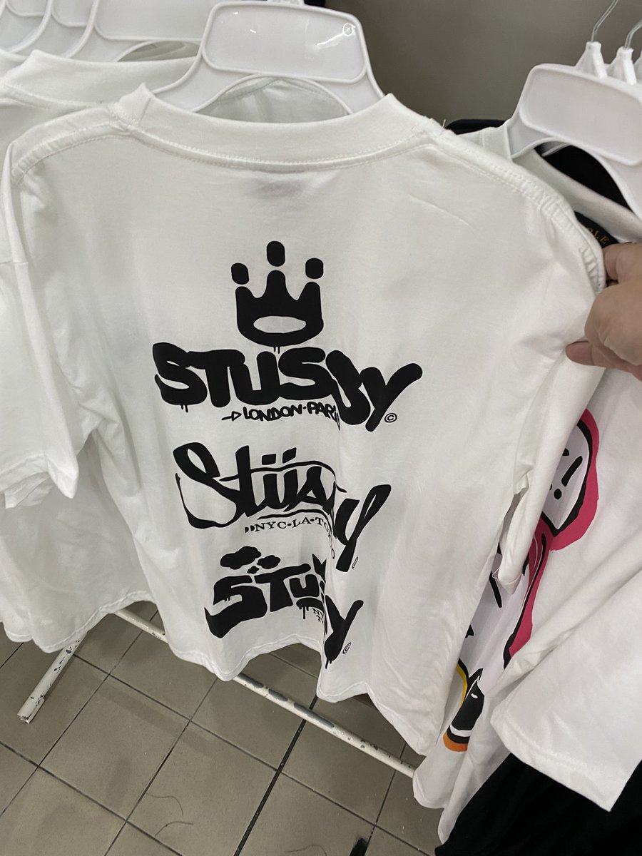 BTS乗ってると、必ず誰かしら着てるTシャツ👕 最近はタイのスポーツT