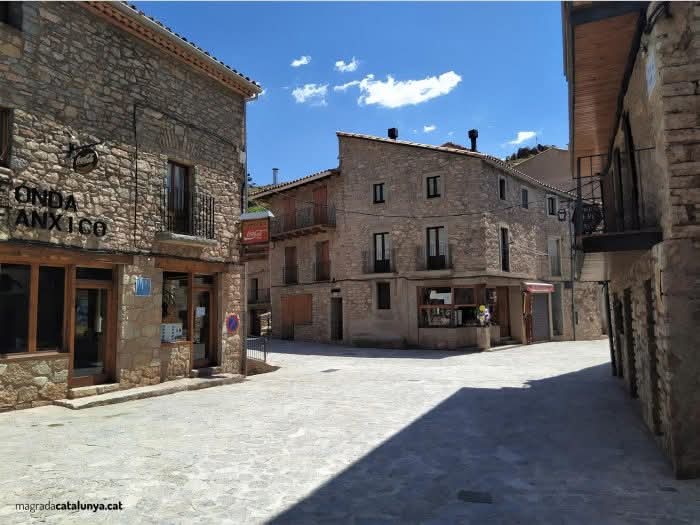 Carrasqlet //*// Sempre per la Terra. tweet media