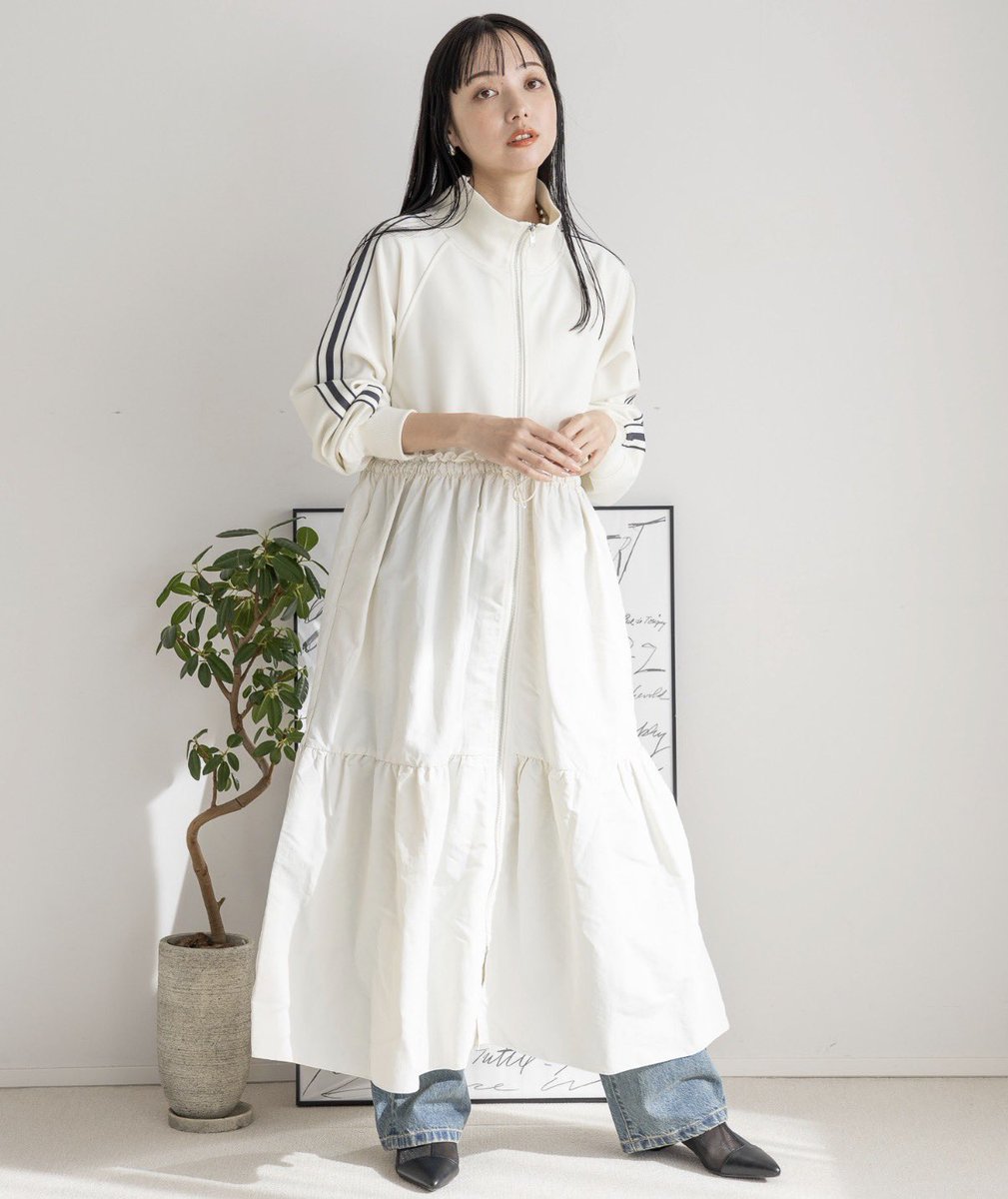 LOVE 佐々木舞香ちゃん着用🤍 LOWRYS FARM トラックドッキング