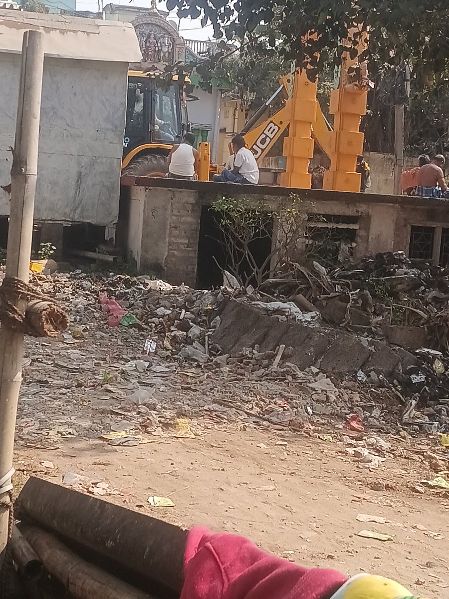 ମାନନୀୟ <a href="/dm_puri/">Collector and District Magistrate Puri</a> <a href="/barun_kanhar/">Barun Kumar Kanhar</a> <a href="/CMO_Odisha/">CMO Odisha</a> @pwdpuri ଙ୍କୁ ଅନୁରୋଧ ଖଣ୍ଡିଆବନ୍ଧ ରୋଡକାମ ପାଇଁ ଲେବୁଲହେଉଥିବା ସମୟରେ ପ୍ରାଇଭେଟପ୍ଲଟ କୁ ରୋଡ଼ବଜାଚାଲାଣ ଓ ବିକ୍ରି ହେଉଛି ମୁନିଜେ ଦୁଇଟ୍ରିପ ମାଗିଲି ମୋତେକହିଲେ ଏସବୁ ବଜା ଗୋଟେ ନିଦ୍ଧିଷ୍ଟବ୍ୟକ୍ତି ଙ୍କ ଜାଗାରେପଡୁଛି ତମକୁ ବଜା ଦିଆଯିବ ନାହିଁ, ଏହାଉପରେ ଦୃଷ୍ଟ ଆକର୍ଷଣ କରନ୍ତୁ