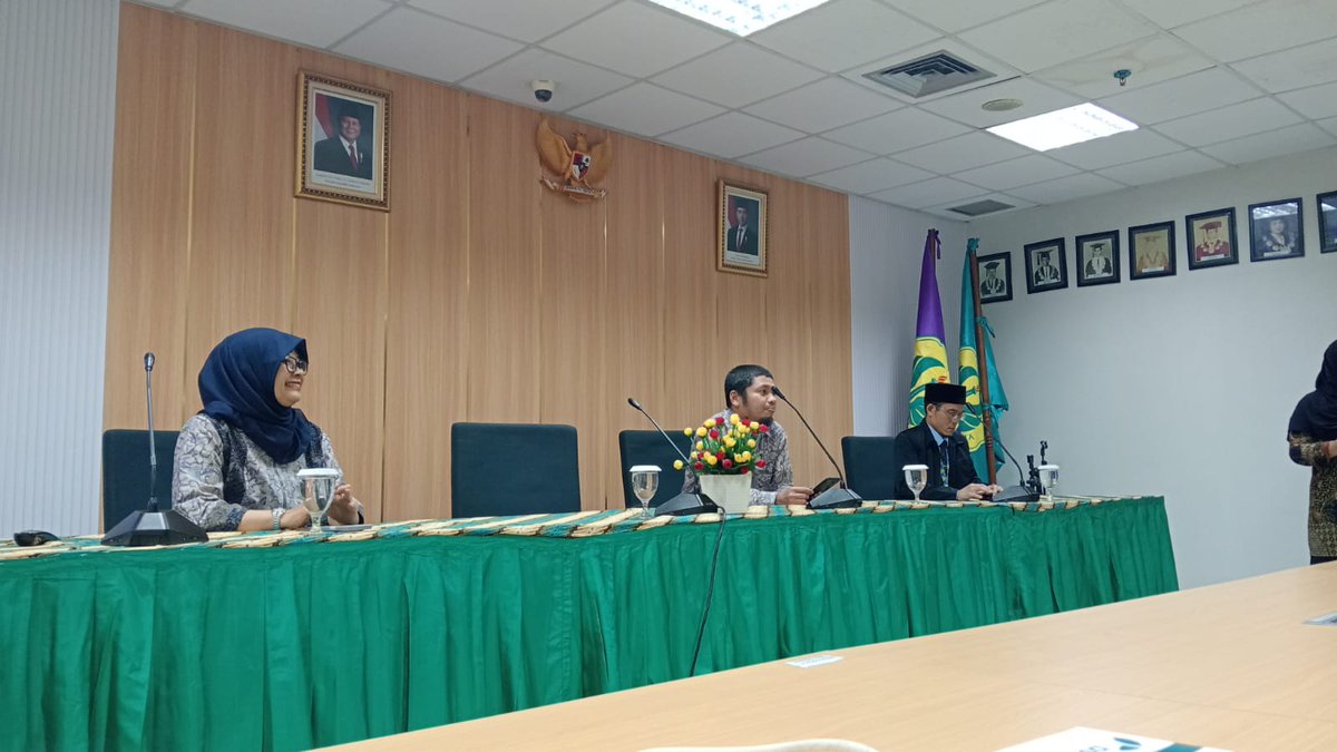 andreakhbar's tweet photo. Goes to campus 
#fathanmubiina #unj #gtc #ayokuliah #2025 https://t.co/sIeIfARzQy