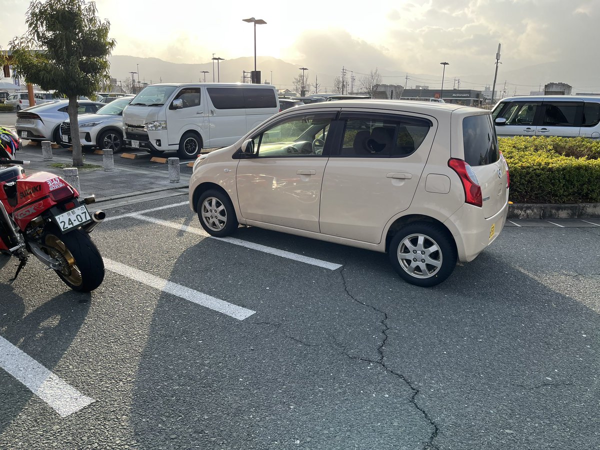 バイク止めるところですけど