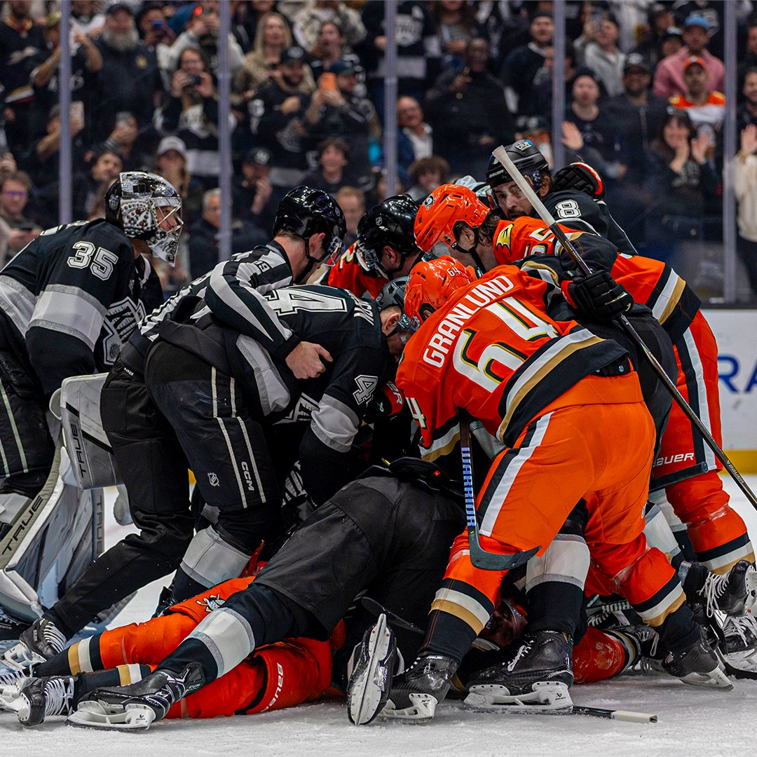 AnaheimDucks's tweet photo. It's a heated rivalry. 

#FlyTogether https://t.co/ATiNobinTE