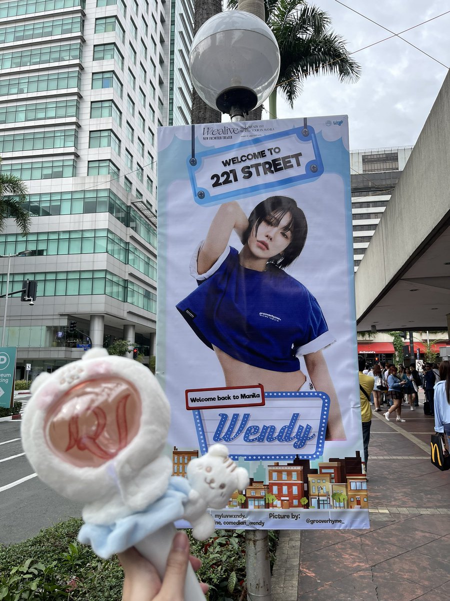 here lang me sa may mga banners
