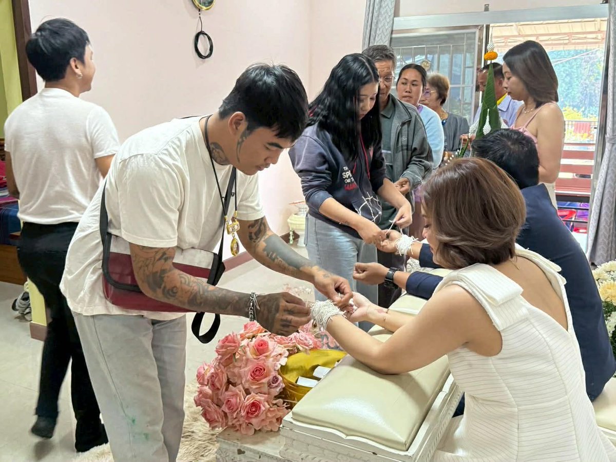 เป็นได้แค่แขนรับเชิญแหละ😂😂 #พิษณุโลก #พิดโลก #พิษณุโลกfwb