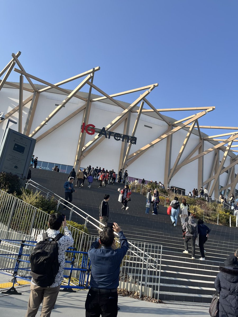 さしす tweet media