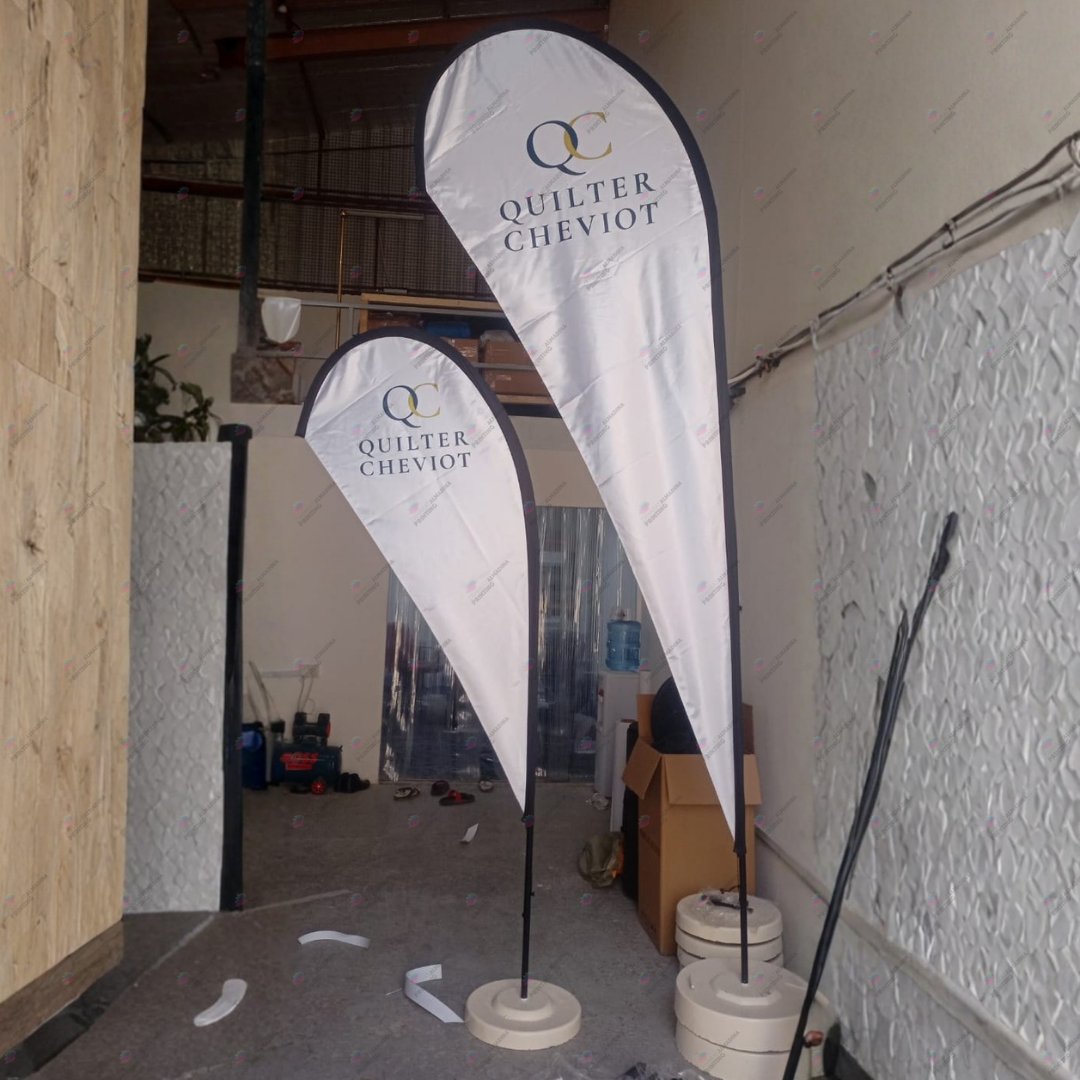 zahratalmadinap's tweet image. Ensure your message is always readable! 🚩 Teardrop flags stay tensioned and visible even in high winds, making them perfect for steady outdoor branding. 🌬️✅
Contact Info:
📞 +97142294522
🔗 zamadina.com
📩 info@zamadina.com

#TeardropFlags #Marketing #Dubai #Branding