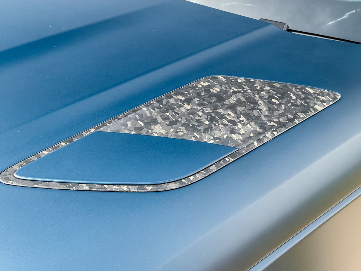 …steering wheel and things get wild very quickly. Tipping the scales at just under 2,500 kg, it’s impressively agile for its size and weight. The Range Rover Sport SV II is limited to just 23 units for Mzansi and will set you back R3,971,500.

📝/📸: <a href="/malusicmsomi/">Malusi</a>