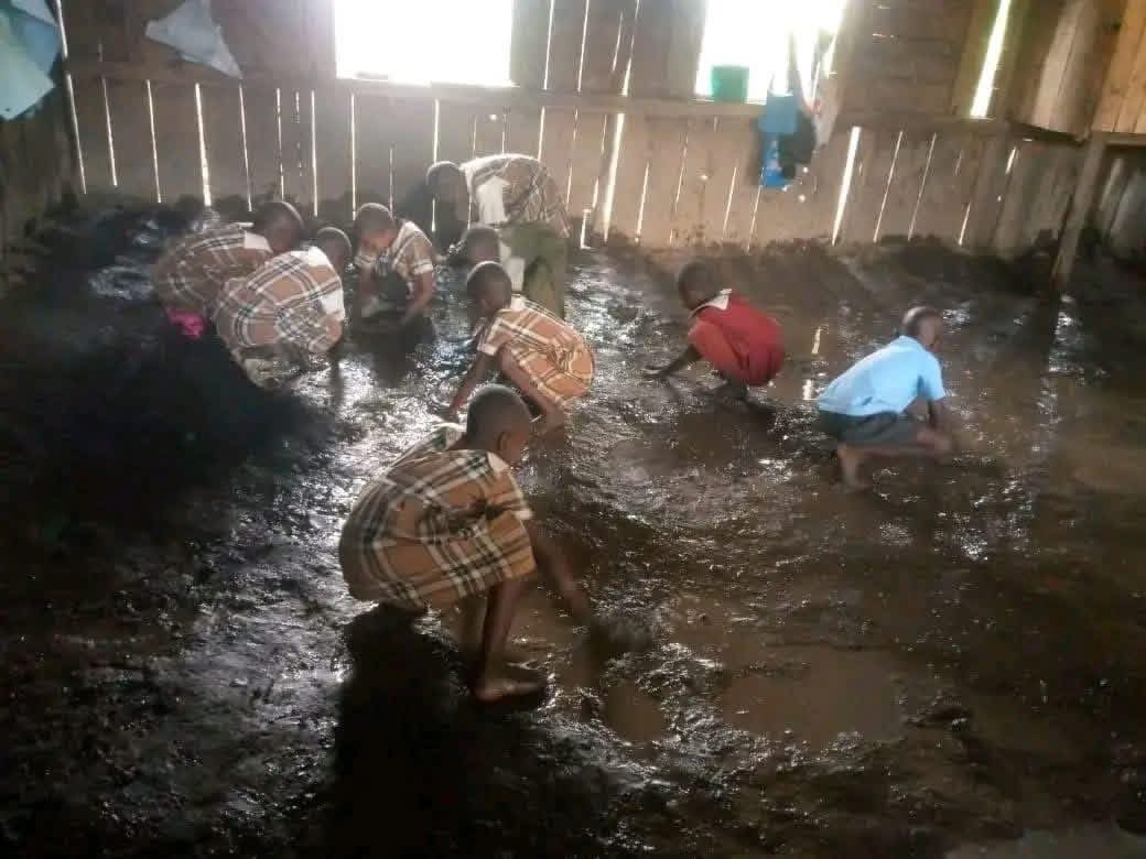 TrendNationX's tweet image. This is Kiricha Ecde in Sotik sub-county Bomet county. Na Barchok anazurura na Isaac Ruto - mmoja anataka kuwa governor mwingine senator.