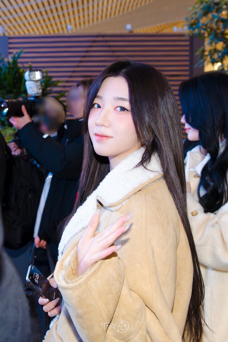 260117 트리플에스 출국
소현
#tripleS #Sohyun #밥보단소현