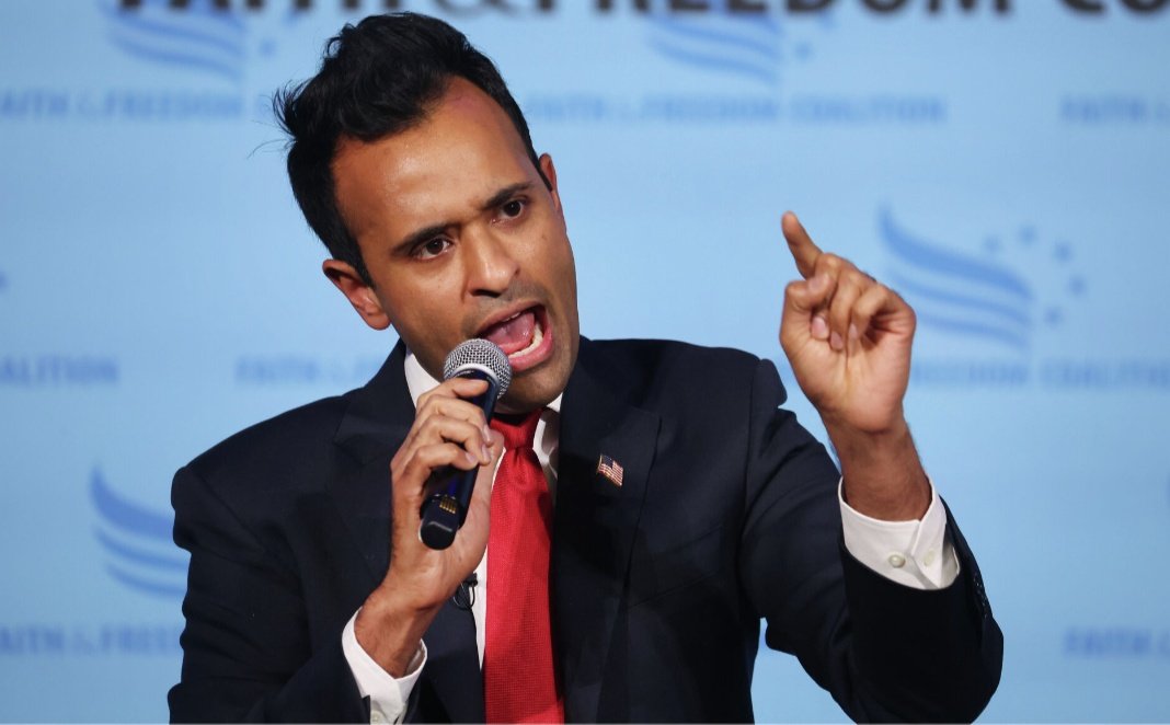 WeWillBeFree24's tweet image. Remember Vivek Ramaswamy's 2025 crashout on Christian Nationalism and Heritage Americans?

Vivek is a Nationalist, for India. He hates America. Hates us.

Here's the facts: 

Vivek Ramaswamy has ties to Hindu nationalist organizations in the United States, most notably the Vishwa…