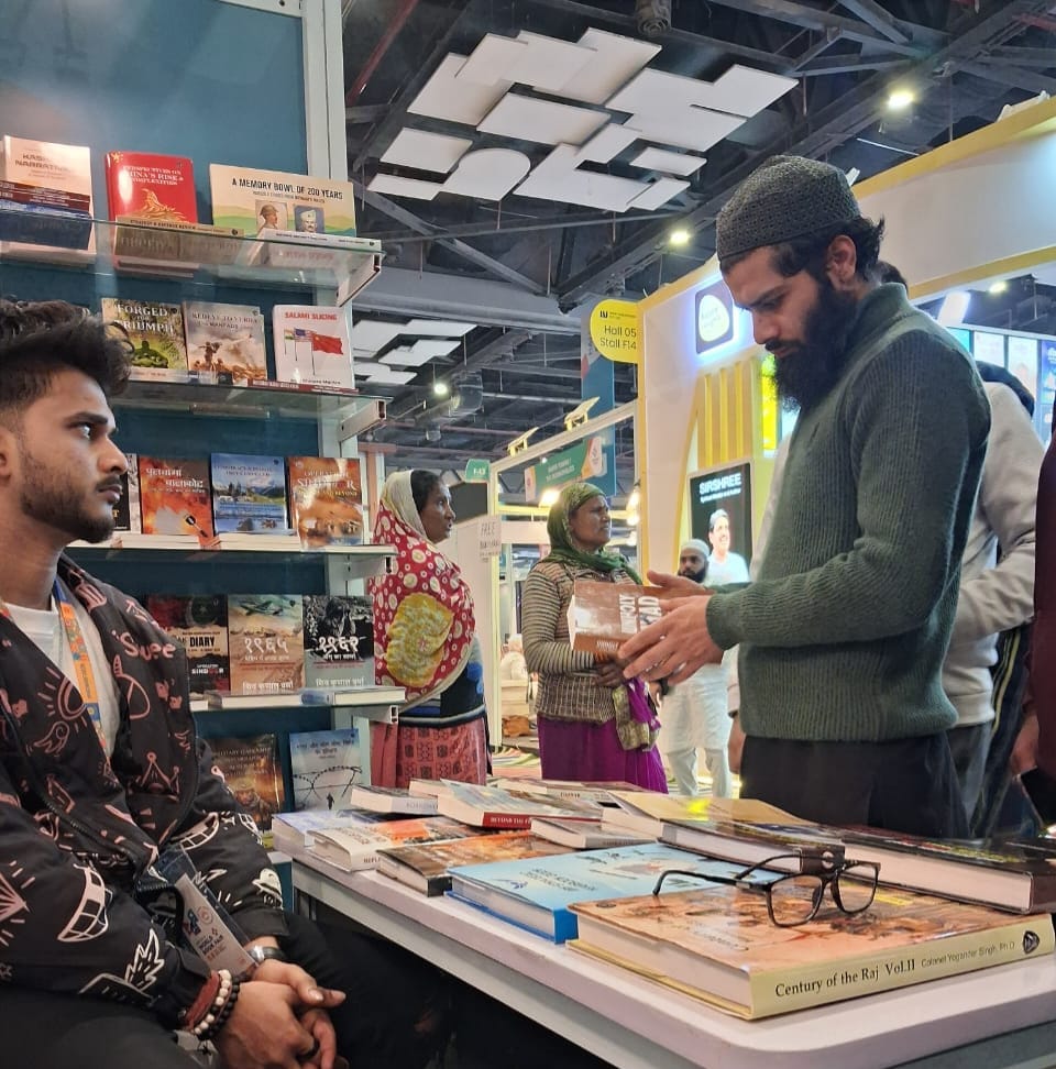 Sabre & Quill Publishers tweet media