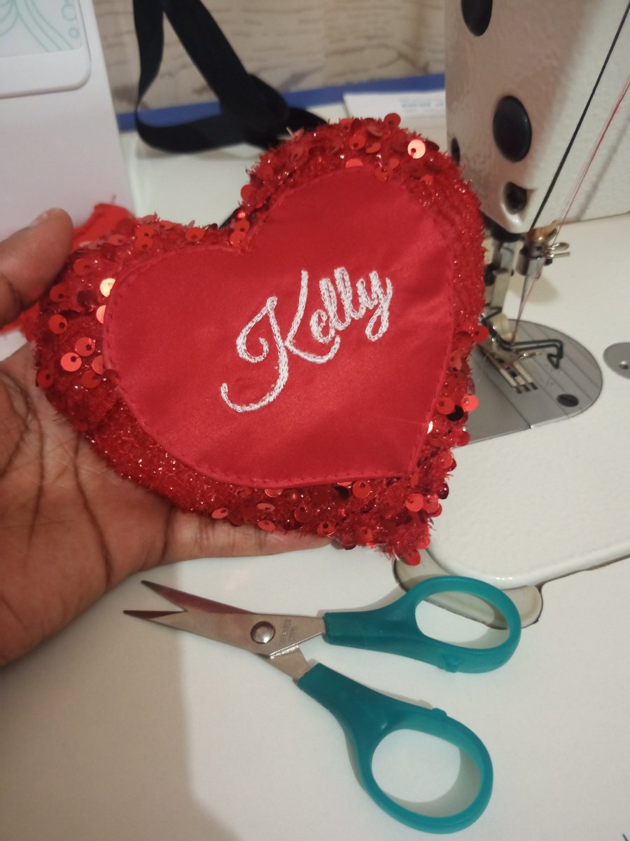 _RalesPillows's tweet photo. 💝 Personalized Mini Heart Cushions
📏 13 cm × 13 cm
✍🏽 Any name | Perfect Valentine’s gift
💰 R120 each
📦 Limited stock – Order early ❤️ https://t.co/PX8b0Cp0iI