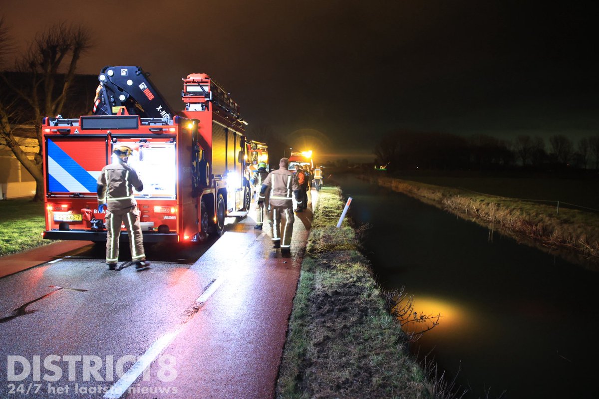 Scooterrijder te water geraakt in Maasland