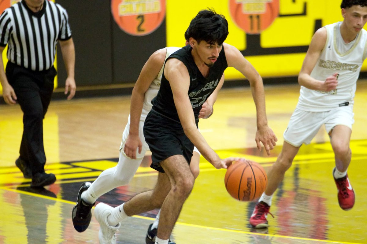 🏀📸📸 from Edcouch-Elsa vs. the Yellowjackets #RaiderNation