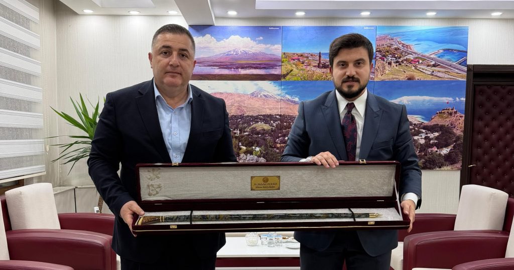 HİZMET-İŞ SENDİKASI tweet media