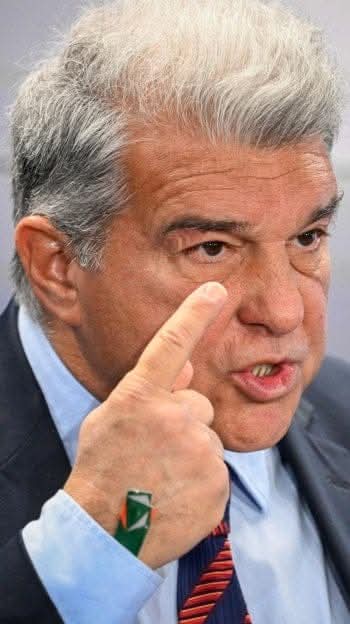 No es q un presidente ha hecho el nou Camp Nou, otro con Nike el mejor contrato del mundo, el siguiente reduce la masa salarial, el q llega después no le rasque el bolsillo al socio, y el último haga posible un equipo para soñar. 
Es que lo ha hecho el mismo, en un solo mandato.