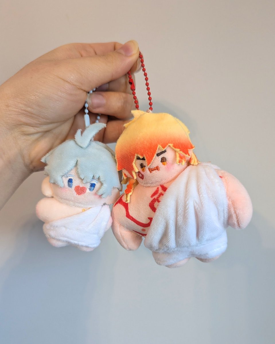 frogdeimos's tweet image. my magnetic #phaidei plushie samples for our phaidei wedding event came in!!!!! ☺️♥️💙 praying the full shipment makes it in time🙏