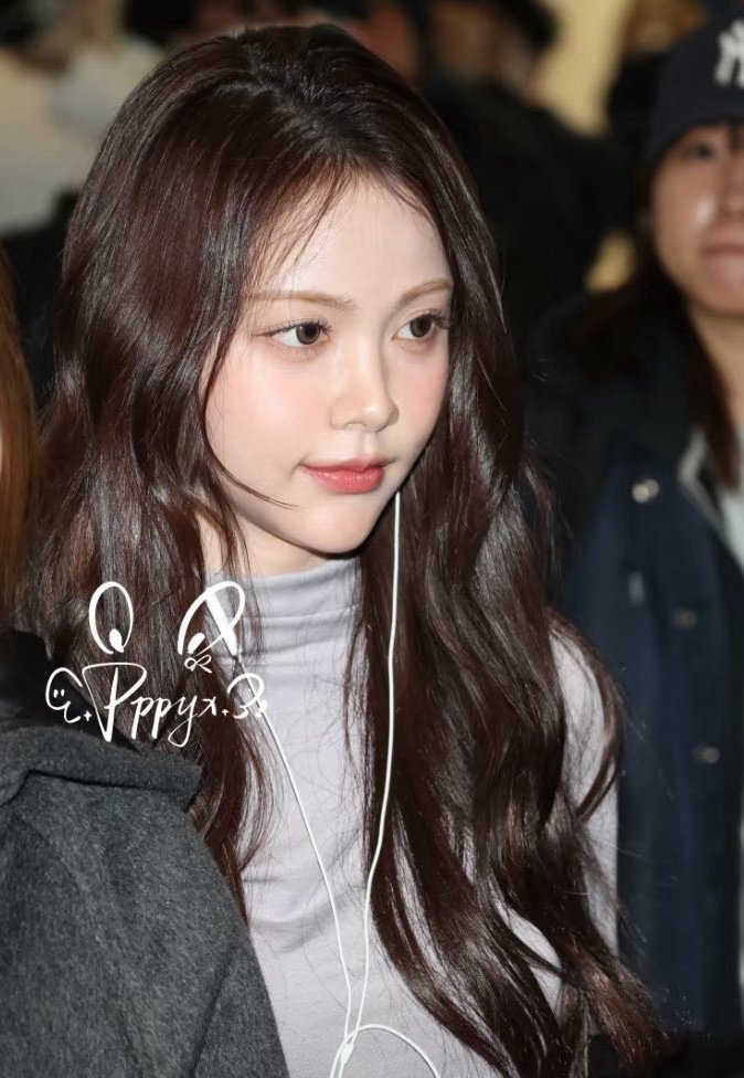 onoursea's tweet image. Segan banget mau manggil reumen... pengennya manggil mamah— [EXPLODE]