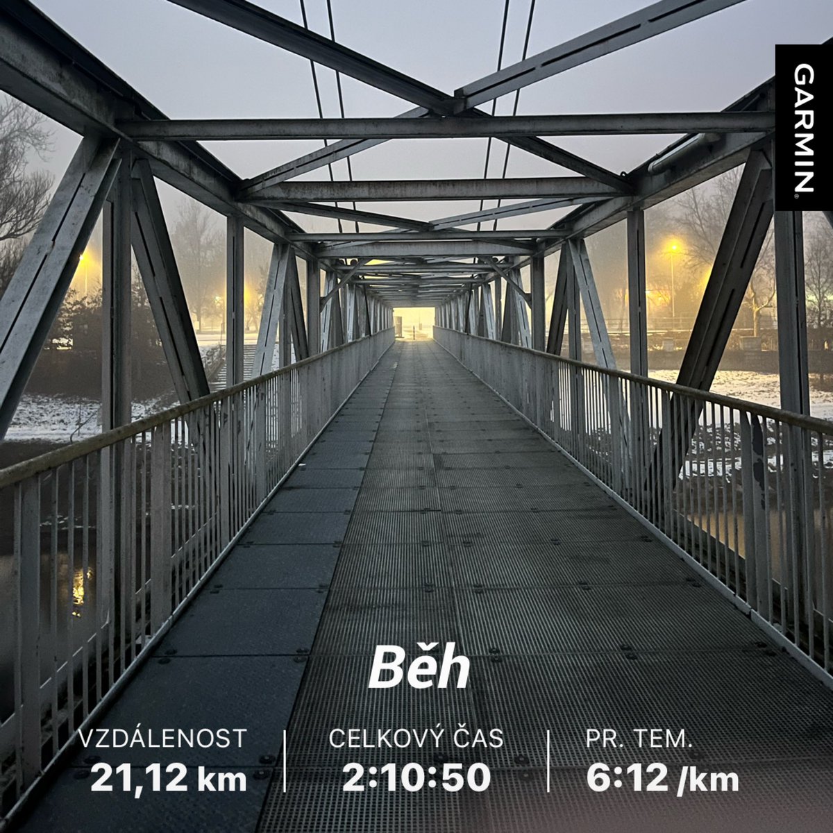 Po týdnu obhlídka stejné trasy. Ubyl sníh, přibyl led a ranní mlha.